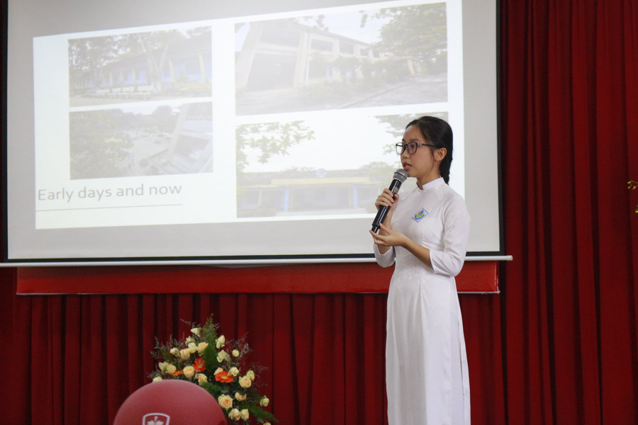 Hình ảnh Trường THPT Nguyễn Du giao lưu Tiếng Anh với trường ISCHOOL